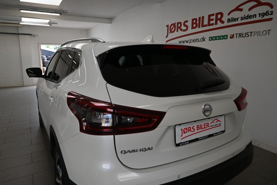 Nissan Qashqai 1,3 Dig-T 140 Tekna 5d