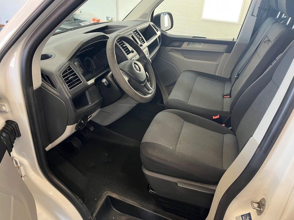 VW Transporter 2,0 TDi 150 Kassevogn lang
