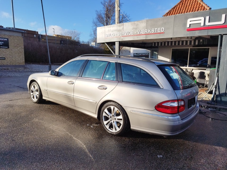 Mercedes E320 3,2 Avantgarde stc. aut. 5d