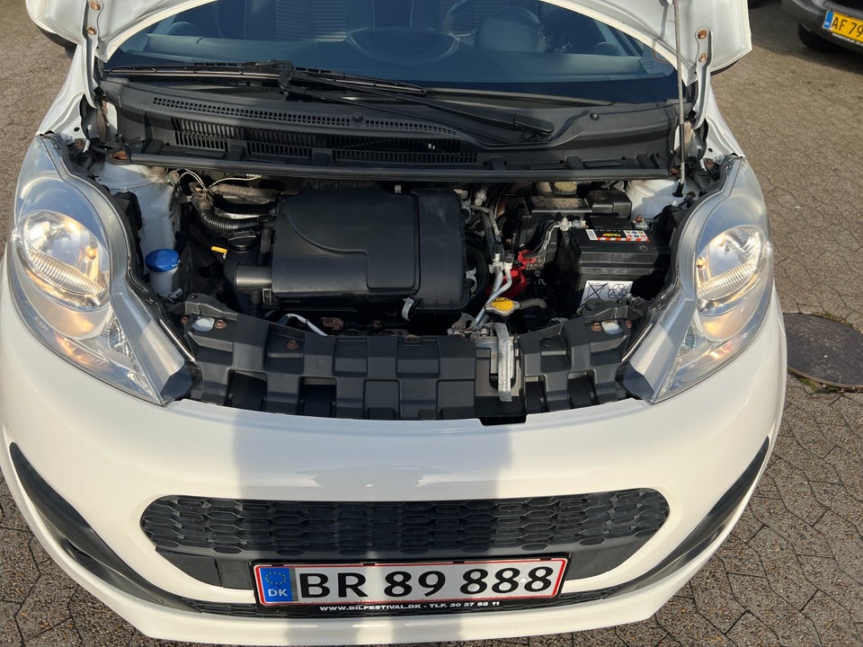 Peugeot 107 1,0 Sportium 5d