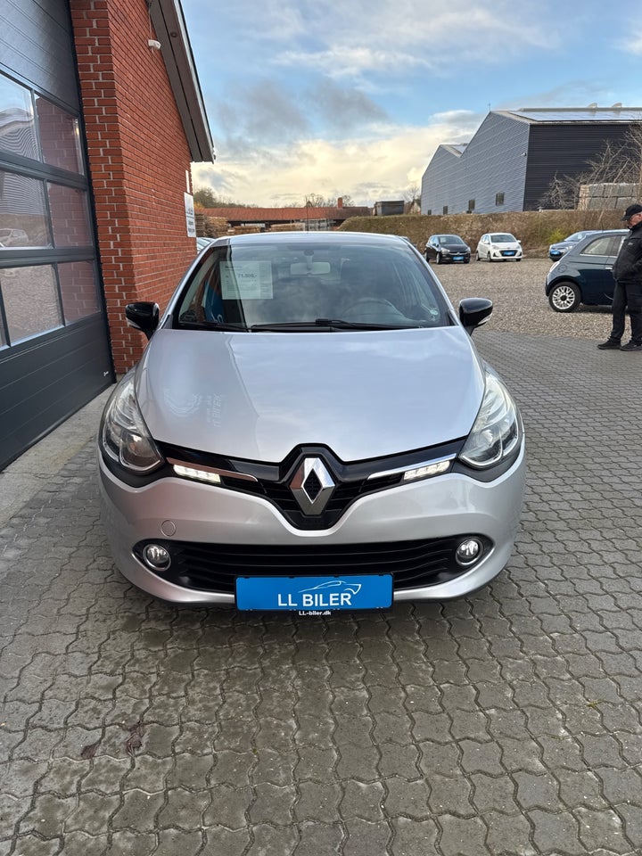 Renault Clio IV 0,9 TCe 90 Expression 5d