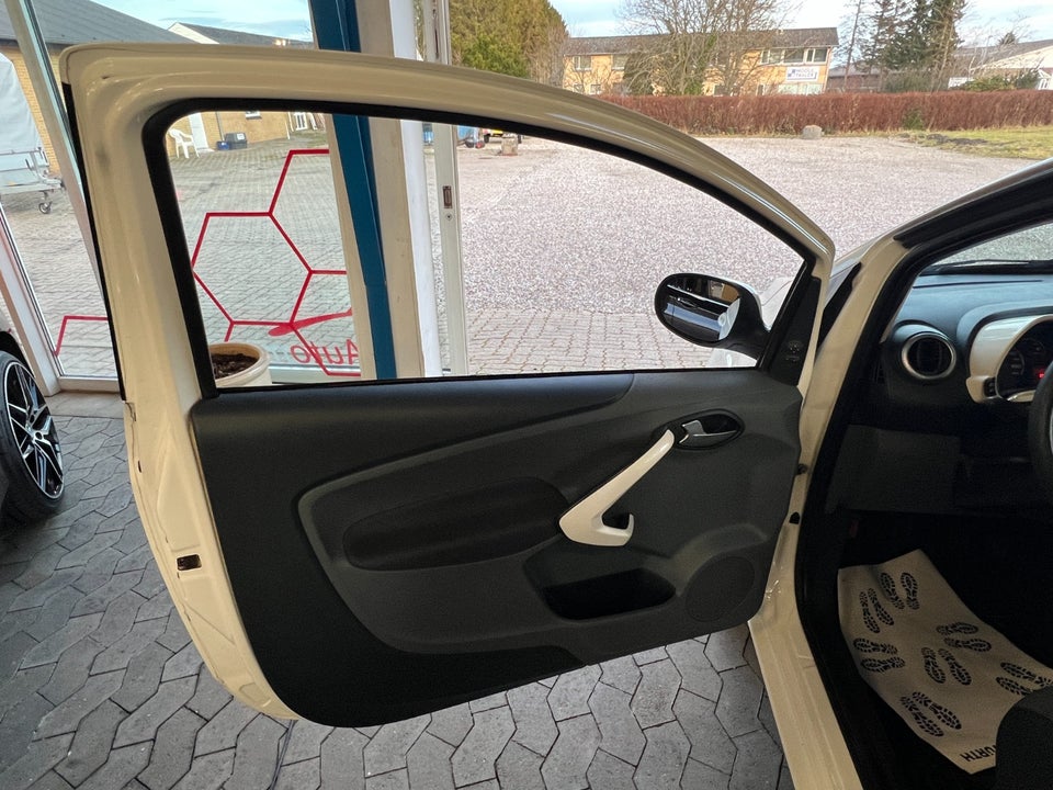 Ford Ka 1,2 Titanium 3d