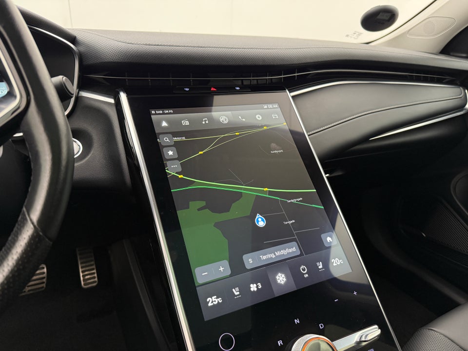 MG Marvel R Luxury 5d