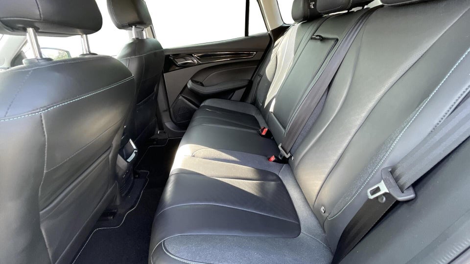 MG MG5 61 Luxury 5d