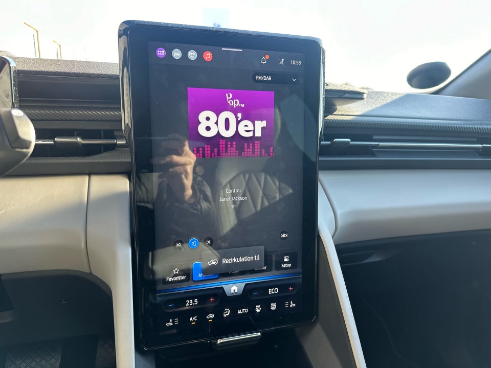 Ford Capri 82 Premium Extended Range 5d