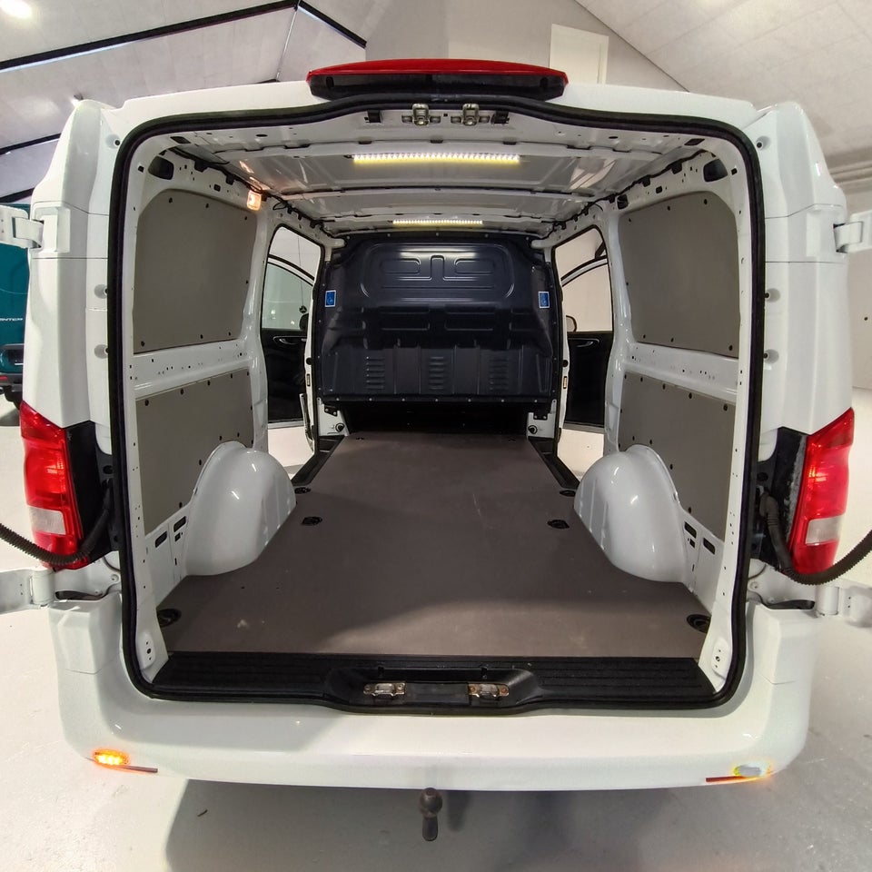 Mercedes Vito 114 2,0 CDi Kassevogn aut. L RWD