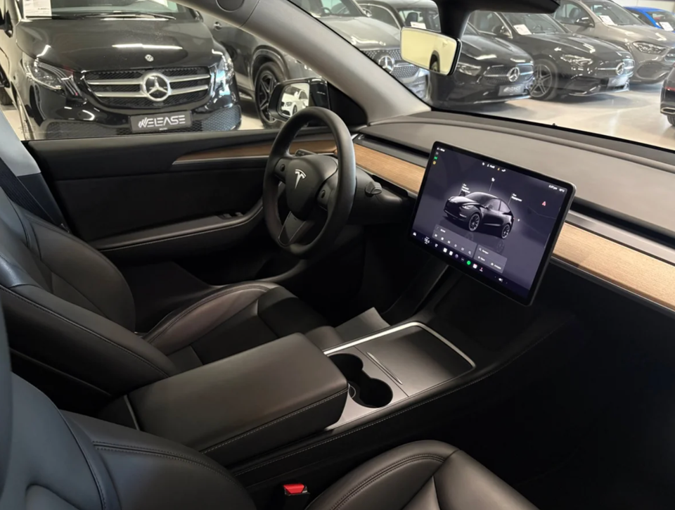 Tesla Model Y RWD 5d