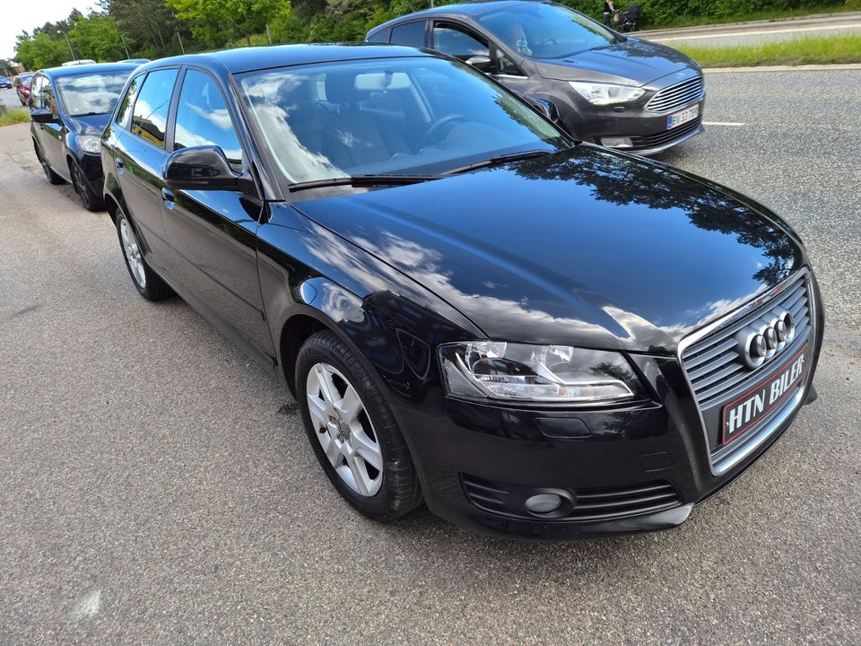 Audi A3 1,6 Ambiente Sportback 5d
