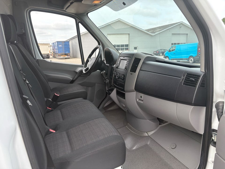 Mercedes Sprinter 316 2,2 CDi R2 Kassevogn 5d