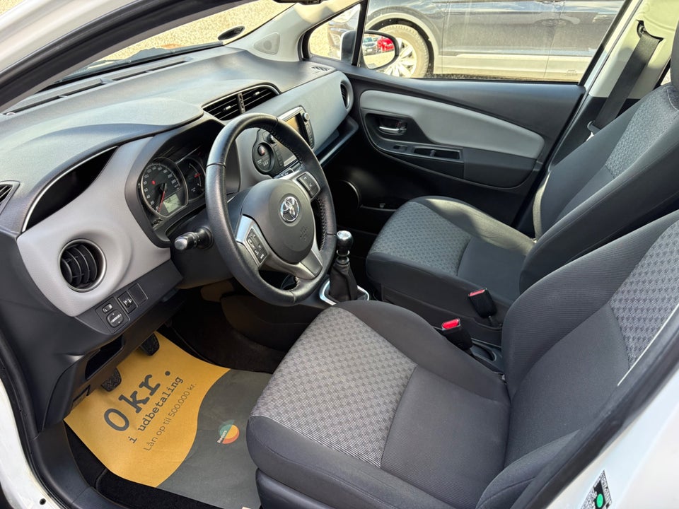 Toyota Yaris 1,3 VVT-i Skyview 5d