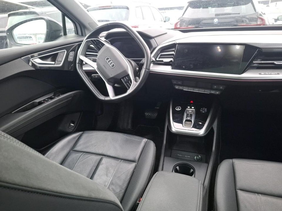 Audi Q4 e-tron 45 S-line quattro 5d