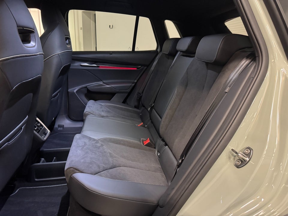 Skoda Elroq 85 iV Sportline Maxx 5d