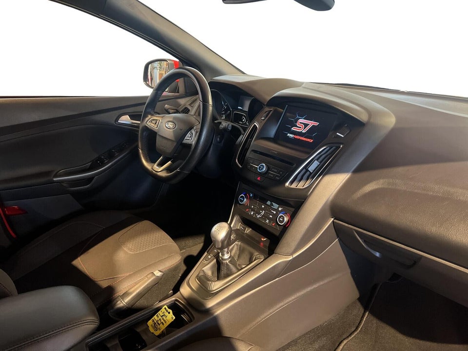 Ford Focus 1,0 SCTi 125 ST-Line+ 5d