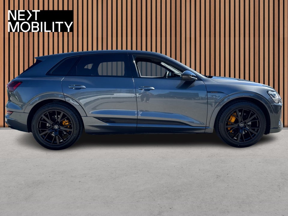 Audi e-tron 55 S-line quattro 5d