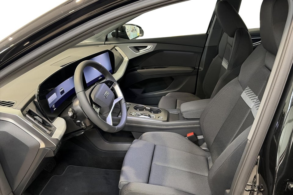 Audi Q4 e-tron performance 5d