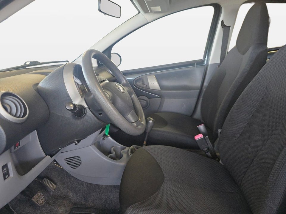 Toyota Aygo 1,0 Plus 5d