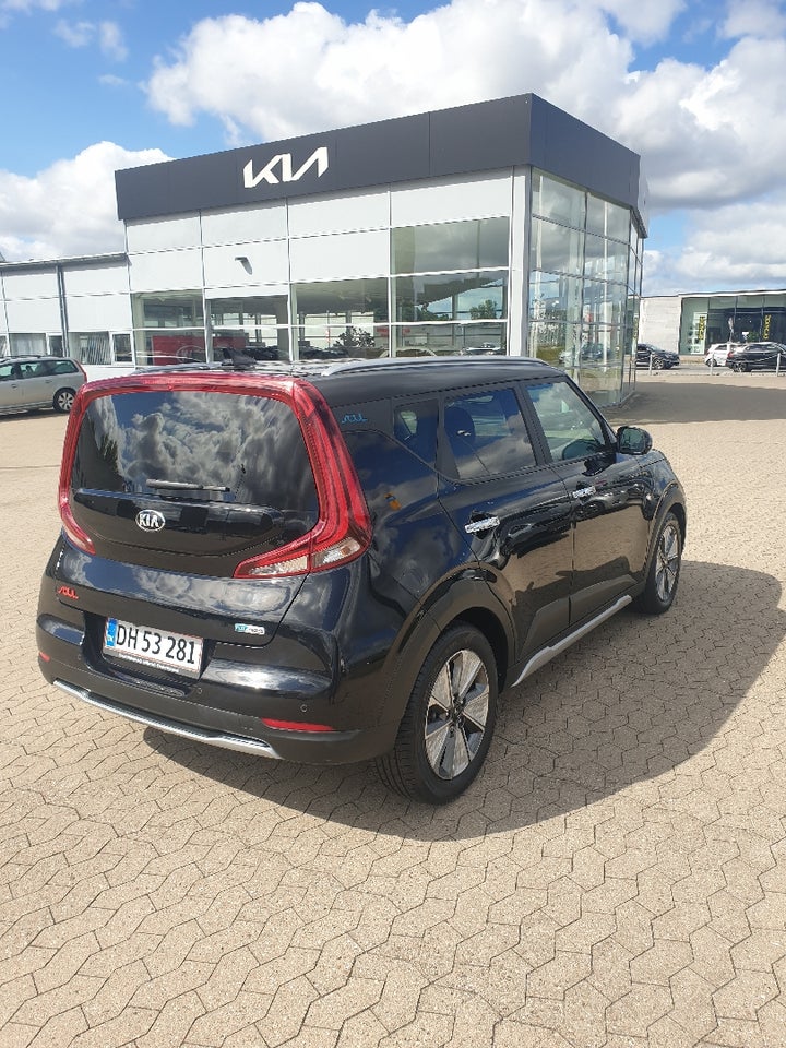 Kia e-Soul 64 Premium Luxury 5d