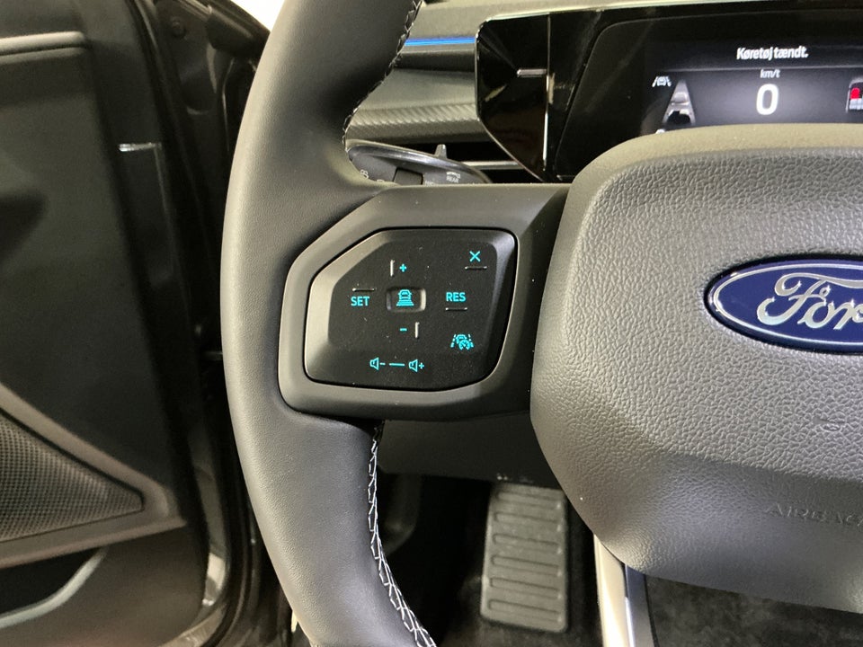 Ford Explorer 77 Premium Extended Range 5d