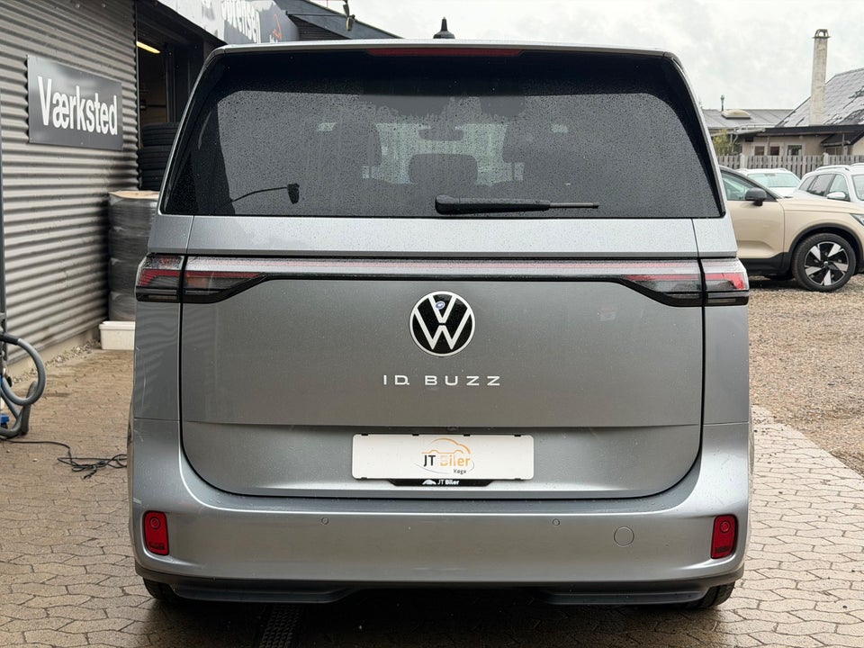 VW ID. Buzz 79 Pro SWB 5d