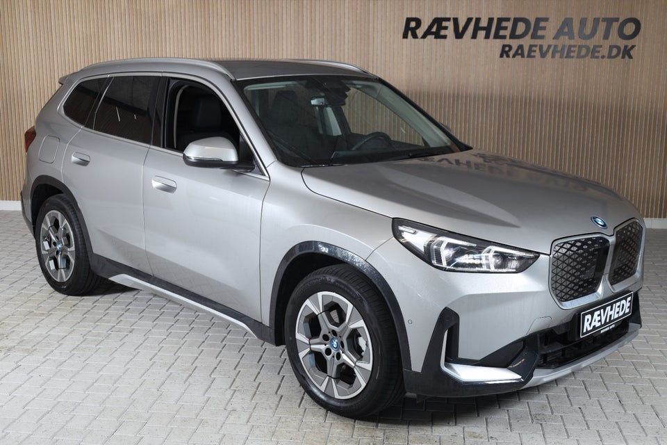 BMW iX1 eDrive20 X-Line 5d