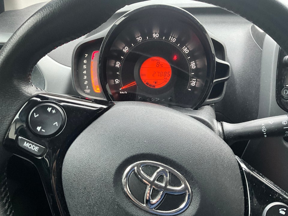 Toyota Aygo 1,0 VVT-i x-pose 5d