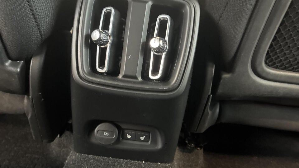 Volvo XC40 P6 ReCharge Core 5d