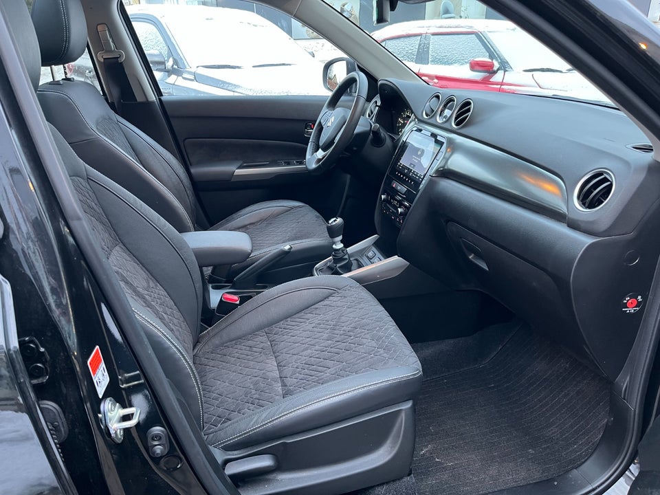 Suzuki Vitara 1,4 mHybrid Adventure 5d
