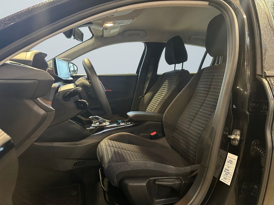 Peugeot e-208 50 Active Pack 5d