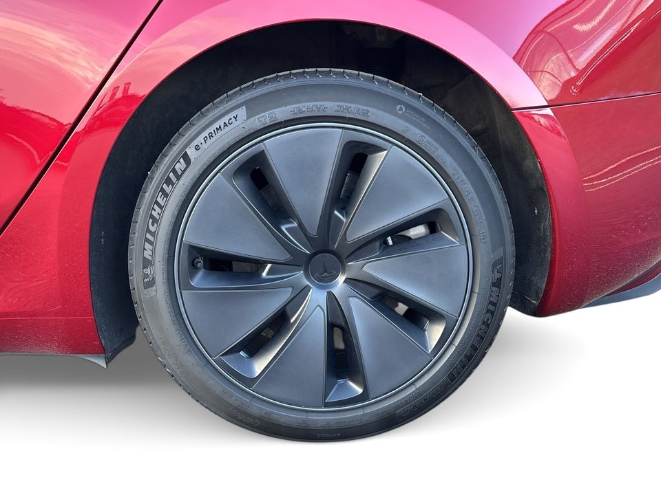 Tesla Model 3 RWD 4d