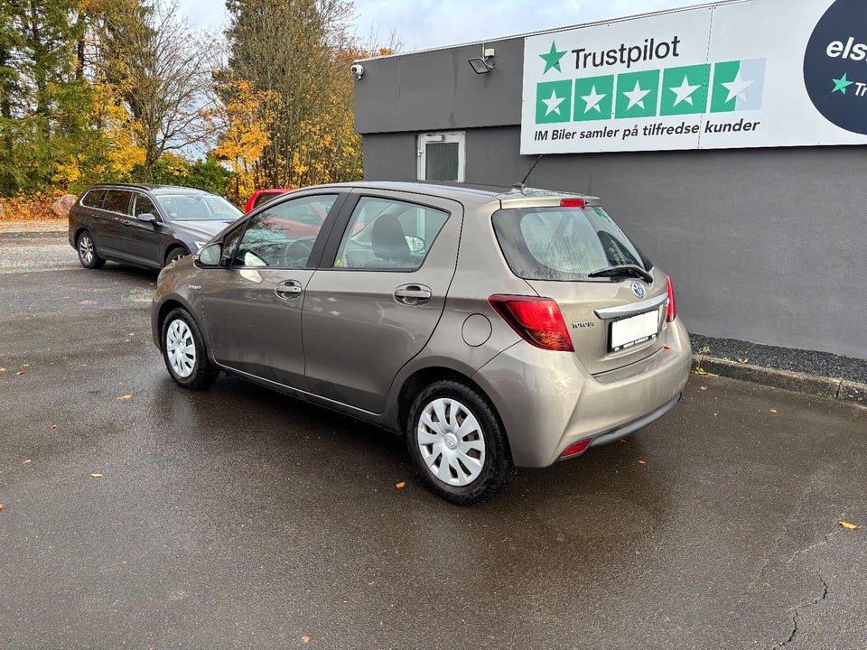 Toyota Yaris 1,5 Hybrid H1 e-CVT 5d