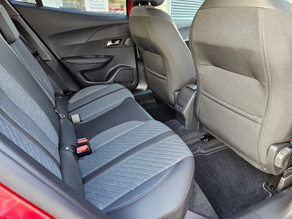 Peugeot 2008 1,2 PureTech 130 Allure EAT8 5d