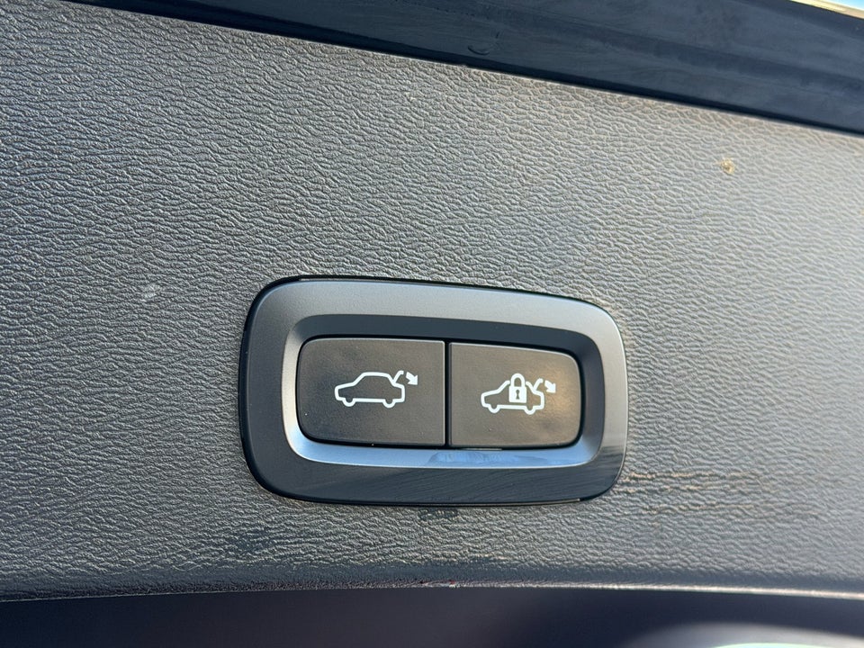 Volvo XC40 ReCharge Core 5d