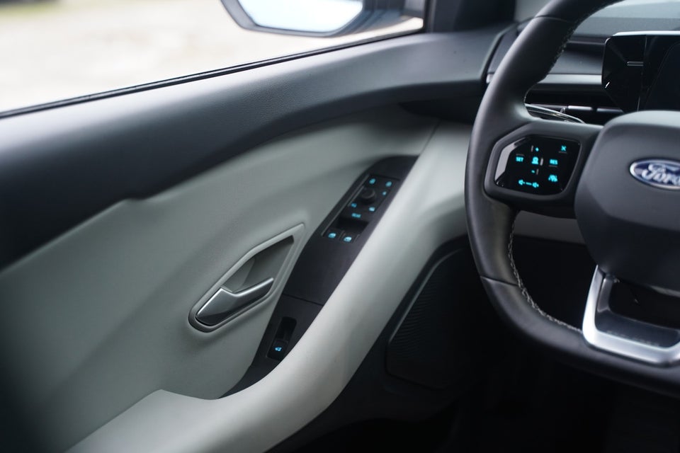 Ford Explorer 82 Select Extended Range 5d