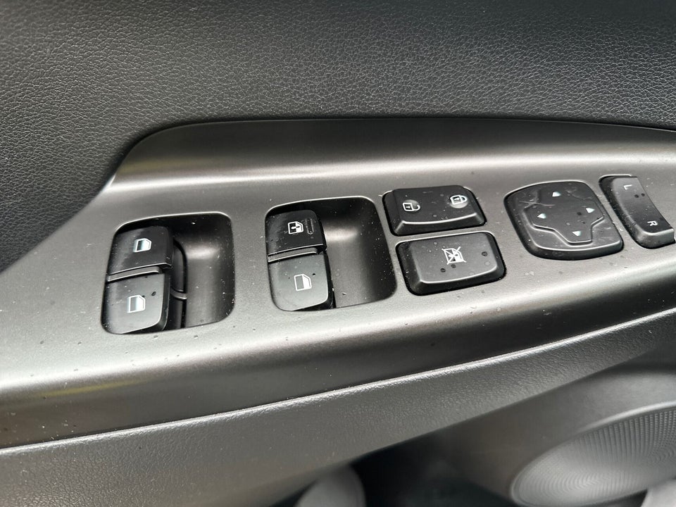 Hyundai Kona 39 EV Select 5d