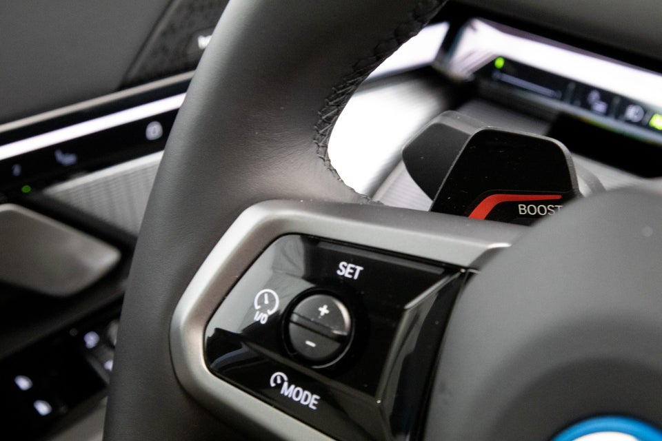 BMW i5 eDrive40 Fully Charged M-Sport Pro 4d