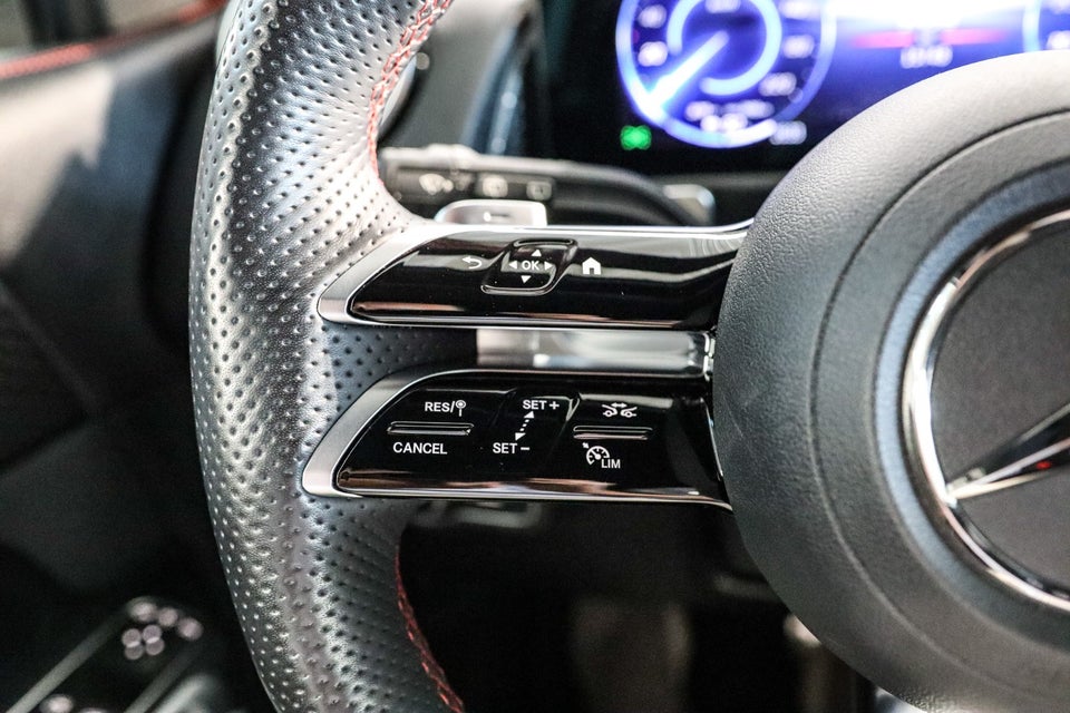 Mercedes EQB300 AMG Premium 4Matic 5d