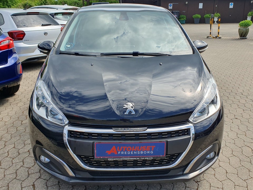 Peugeot 208 1,5 BlueHDi 100 Allure Sky 5d