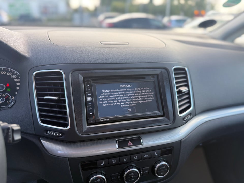 VW Sharan 2,0 TDi 140 Comfortline DSG BMT 5d