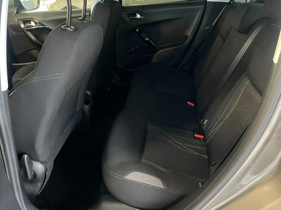 Peugeot 208 1,4 e-HDi 68 Active ESG 5d