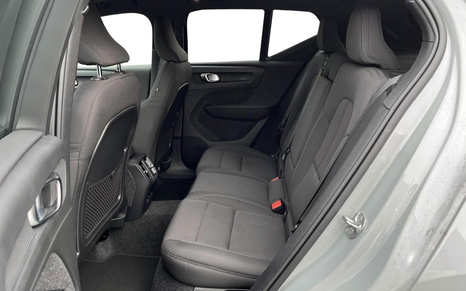 Volvo EX40 Extended Range Black Edition 5d