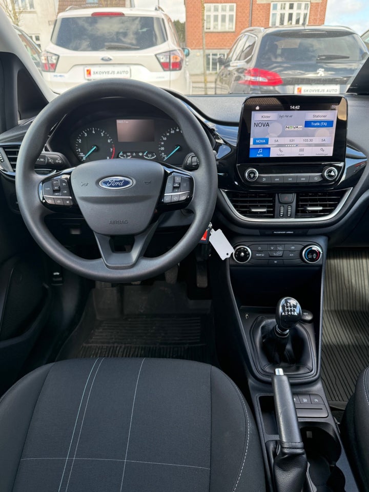 Ford Fiesta 1,0 EcoBoost mHEV Connected 5d