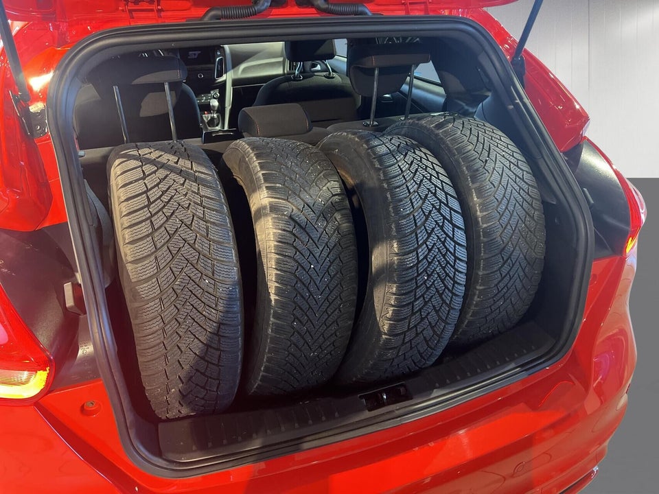 Ford Focus 1,0 SCTi 125 ST-Line+ 5d