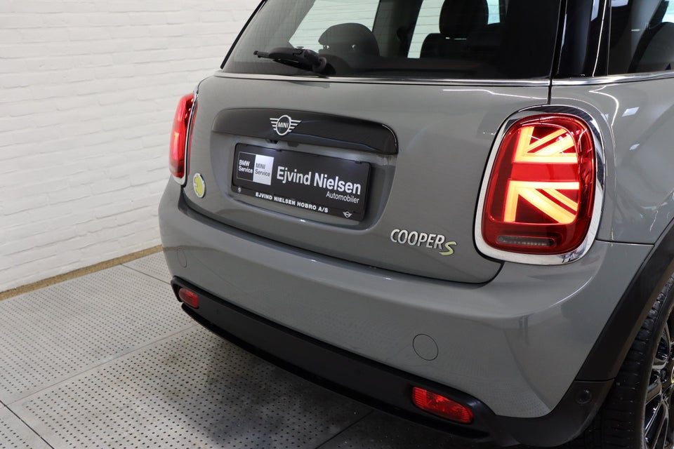 MINI Cooper SE Camden Edition 3d