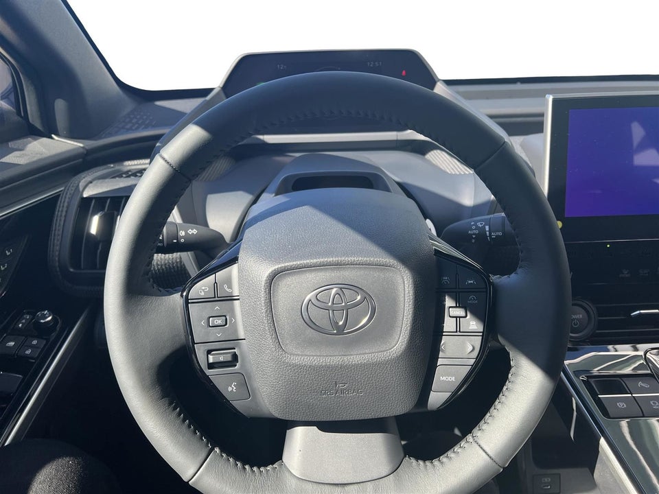 Toyota bZ4X Executive 5d