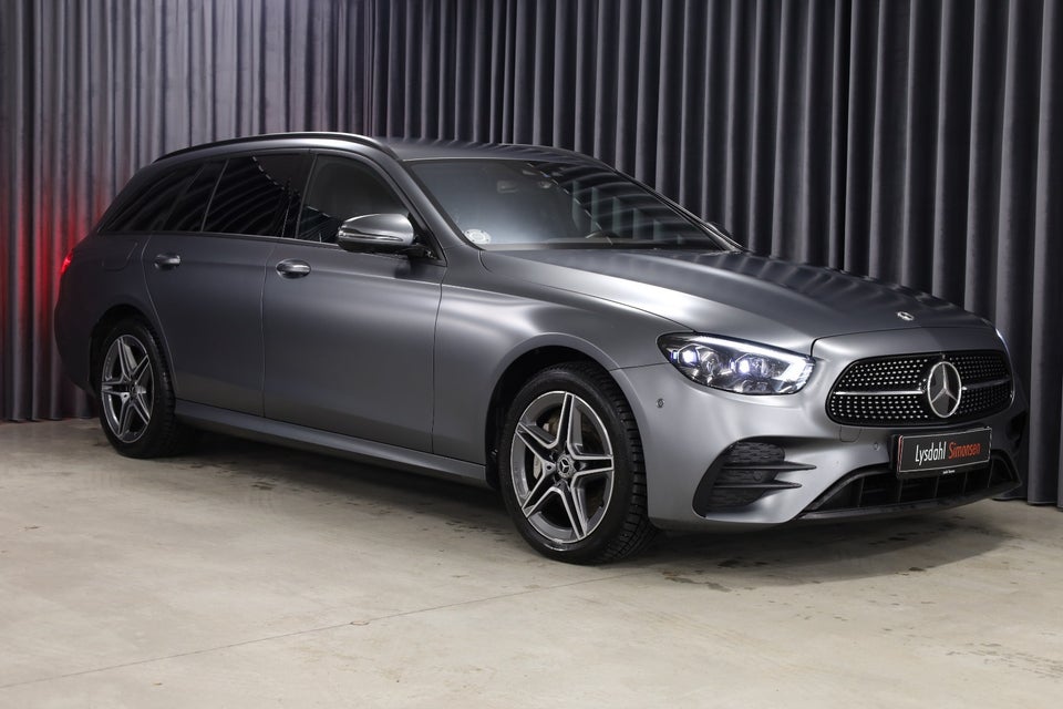 Mercedes E300 de 2,0 AMG Line stc. aut. 4Matic 5d