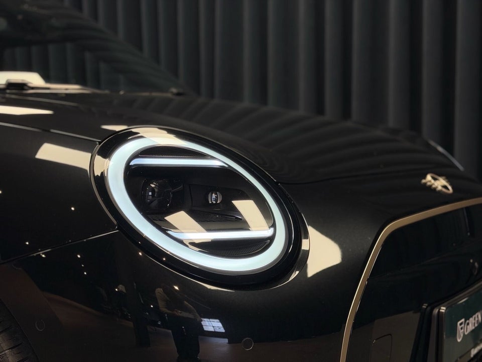MINI Cooper SE Favoured Trim XL 3d