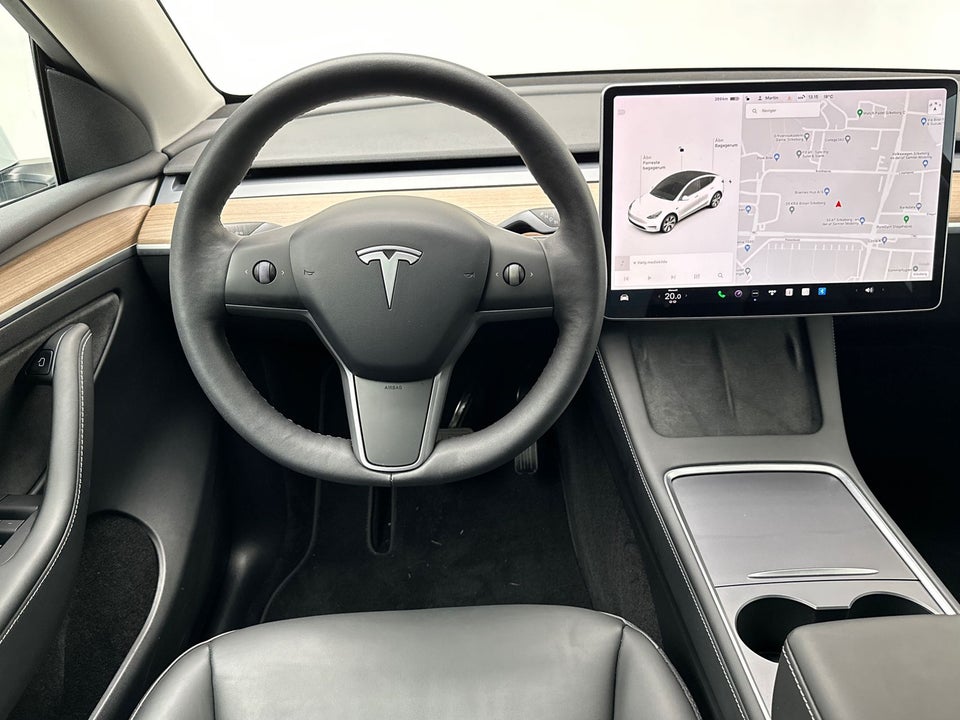 Tesla Model Y Long Range AWD 5d