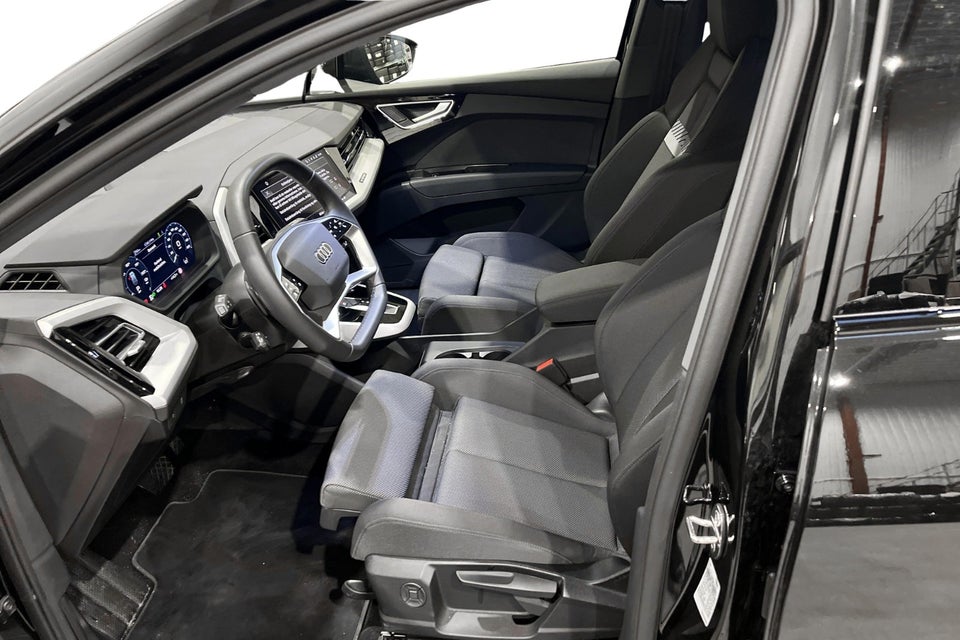 Audi Q4 e-tron 40 Progress 5d