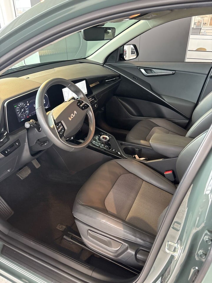 Kia Niro 64 EV Prestige 5d