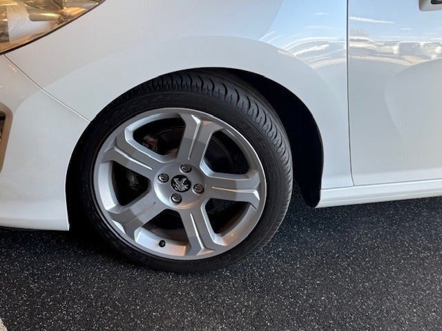 Peugeot 308 2,0 HDi 163 CC 2d